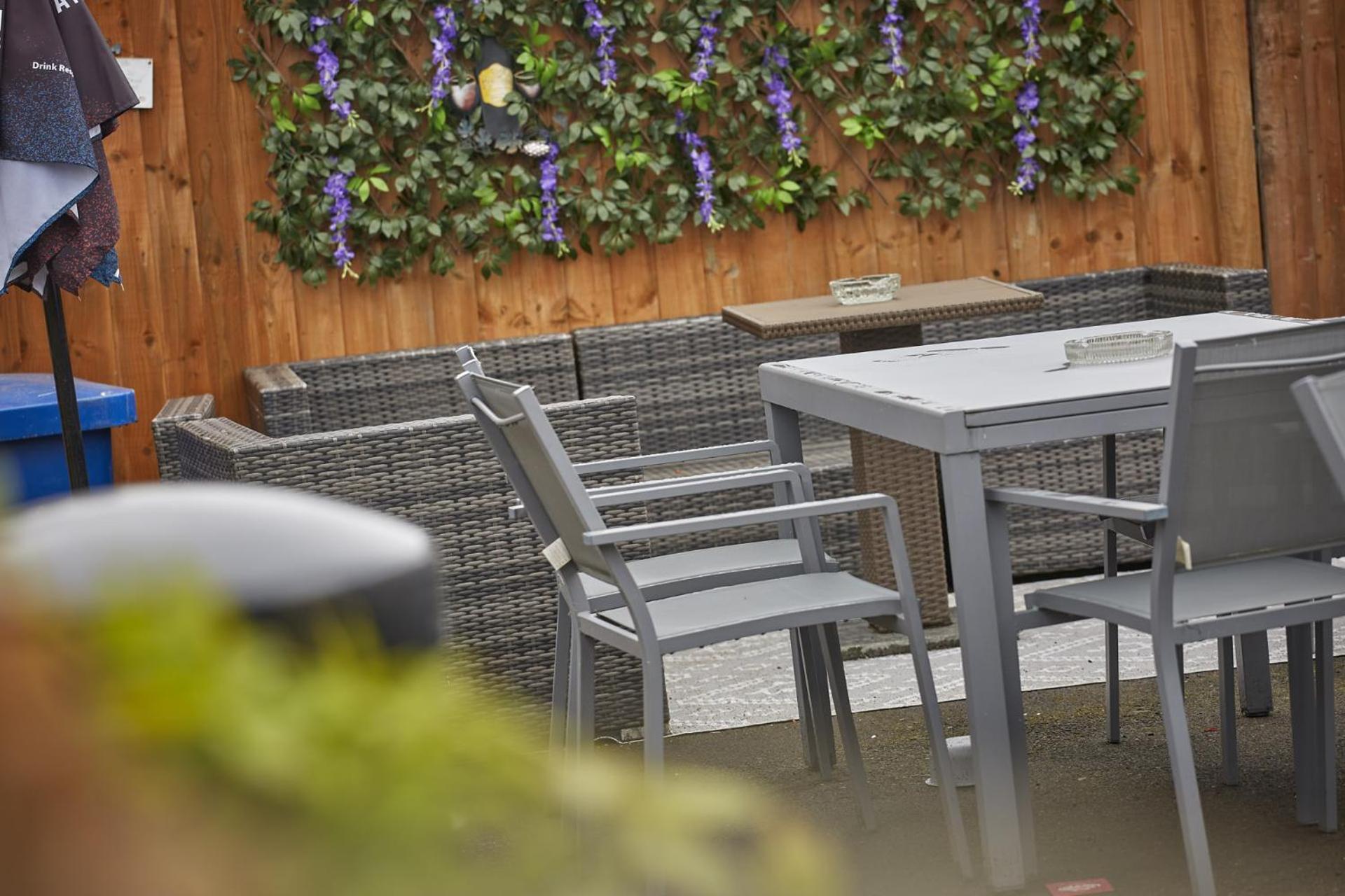 The Ingram Arms Hotel Laughton  ภายนอก รูปภาพ