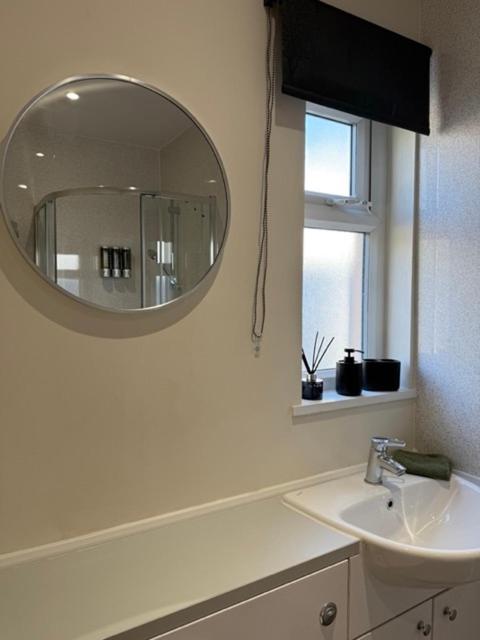 The Ingram Arms Hotel Laughton  ภายนอก รูปภาพ